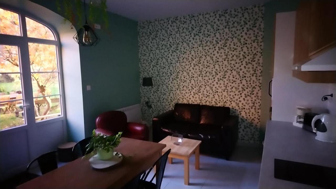 Le Jardin Des Ecureuils Hotell Demuin Exteriör bild