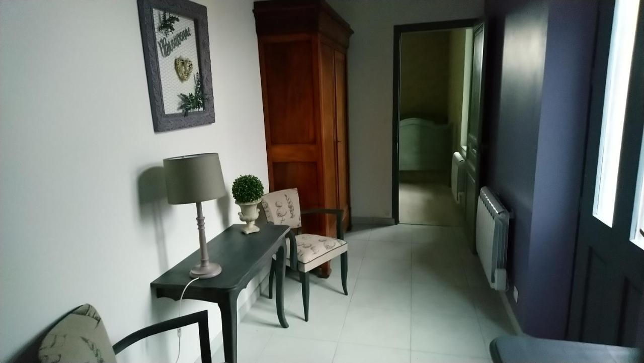 Le Jardin Des Ecureuils Hotell Demuin Exteriör bild